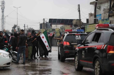 Suriye’de güvenlik güçlerine ait konvoy Tabka’ya girdi 