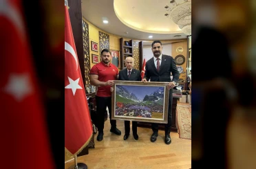 Taha Akgül ve Rıza Kayaalp’ten MHP Lideri Bahçeli’ye ziyaret
