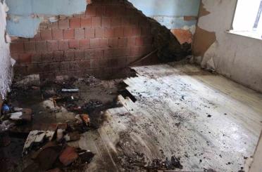 Tahtalar tutuştu, itfaiye harekete geçti 