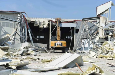 Tahtalı Mahallesi’nde 3 kaçak yapı yıkıldı 