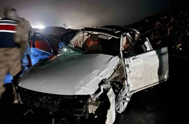 Takla atan otomobil hurdaya döndü: 1 ölü, 1 yaralı 