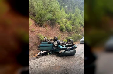 Takla atan otomobilde baba öldü, kızı yaralandı 