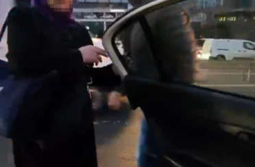 Taksici trafiği yoğun buldu, aldığı yolcuyu tekrar indirdi 
