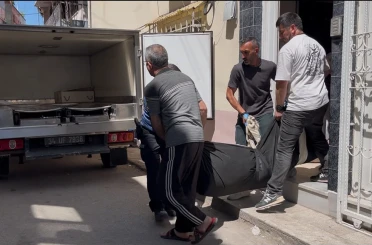 Talihsiz adam merdivenlerde can verdi... Acılı annenin feryadı yürekleri dağladı 