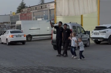 Tamir atölyesinde ‘halay’ molası 
