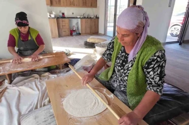 Tandırı olmayan da geliyor, unu olmayan da: Anadolu’daki yardımlaşma kültürü sürüyor 