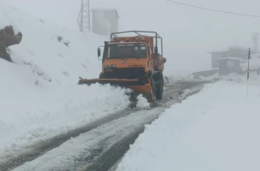 Tanin geçidinde yol açma çalışmaları başladı 