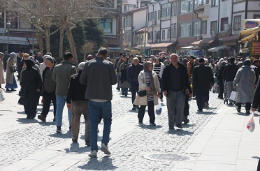 Tarihi Bedesten Çarşısı’nda bayram yoğunluğu