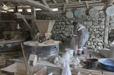 Tarihi değirmen suyun gücüyle 300 yıldır ayakta 