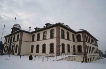 Tarihi Erzurum Kongre Binası için tehlike zilleri çalıyor 