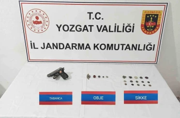 Tarihi eser kaçakçıları jandarmaya yakalandı 
