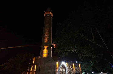 Tarihi Harput Mahallesi’nde gece güzelliği 