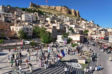 Tarihi kent Mardin, bayramda turistlerin gözdesi oldu 
