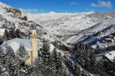 Tarihi Süleymaniye Mahallesinden kar manzaraları 