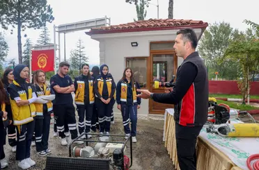 Taşköprü’de İtfaiyeciler Haftası öğrencilerle kutlandı
