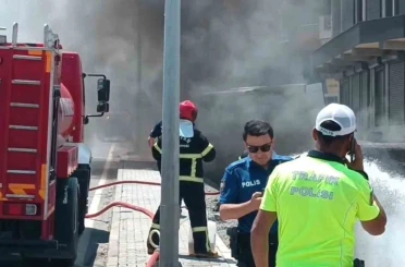 Tatvan’da lastik yangını elektrik hattına sıçradı: Yol trafiğe kapatıldı 