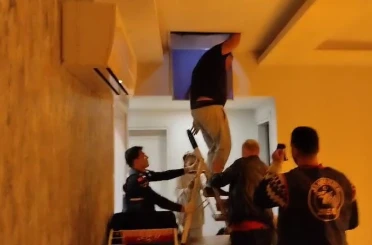 Tavan arasına saklandı jandarmadan kaçamadı 