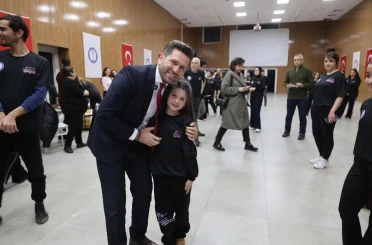 Tavas Belediyesi Halk Oyunları Kursu coşkuyla sürüyor 