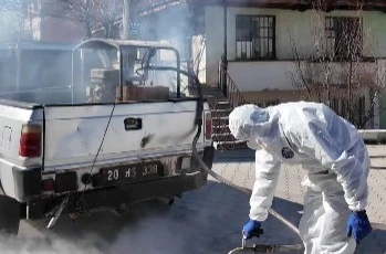 Tavas’ta rögarlar ilaçlanıyor 