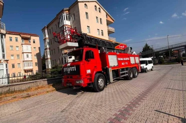 Tavşanlı’da mutfakta çıkan yangını itfaiye söndürdü 