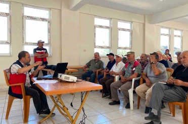 Tavşanlı’da üreticilere, "Bitki Koruma Ürünleri Uygulama Belgesi" eğitimi 