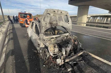 Tayakadın’da otomobil alev alev yandı 