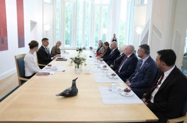 TBMM Başkanı Kurtulmuş, Finlandiya Cumhurbaşkanı Stubb ile görüştü 