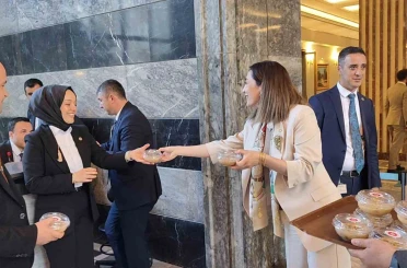 TBMM’de aşure dağıtıldı 