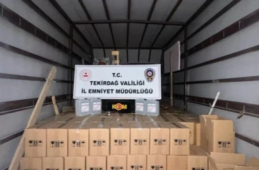 Tekirdağ’da kaçakçılığa darbe: Tonlarca kaçak ürün ele geçirildi, 18 şüpheli gözaltında 
