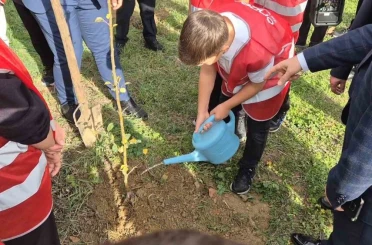 Tekirdağ’da öğrenciler fidan dikerek Türkiye ve Gazze şehitlerinin adını yaşattı 