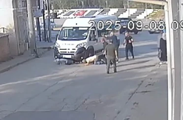 Tekirdağ’da okul yolunda feci kaza: Anne ve oğlu işçi servisinin altında kaldı 