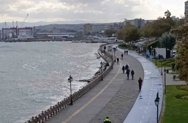 Tekirdağ’da şiddetli poyraz etkili oluyor
