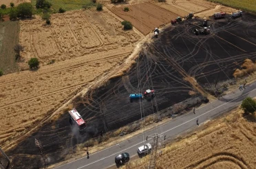 Tekirdağ’da tarım arazisinde çıkan yangın kısa sürede söndürüldü 