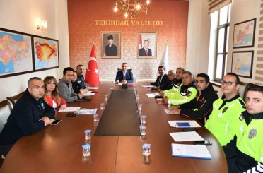 Tekirdağ’da Trafik Güvenliği Toplantısı: "Trafik işaretleri sadeleştirme komisyonu" kuruldu 
