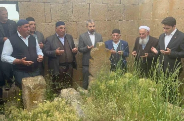 Tekman Kaymakamı Demirkol’dan Şeyh Süleyman Efendi Türbesi’ne ziyaret 