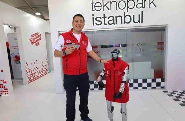 TEKNOFEST’te robot köpek ve insansı robotlar ilgi odağı oldu 