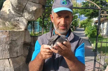 Temizlik işçisinden yürek ısıtan davranış 