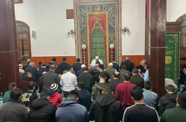 Tercan’da vatandaşlar Kadir Gecesi’nde camileri doldurdu 