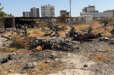 Terk edilen yediemin parkındaki araçlar yağmalandı 