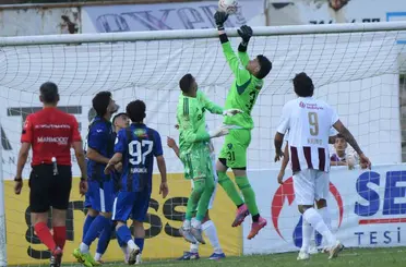 TFF 2. Lig: İnegölspor: 0 - Karacabey Belediyespor: 1
