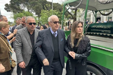 TFF Onursal Başkanı Şenes Erzik’in acı günü: Eşi Dilek Erzik son yolculuğuna uğurlandı 