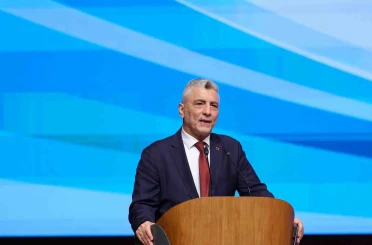 Ticaret Bakanı Bolat: "Yenilenebilir enerji yatırımları ve bu alandaki dönüşüm için Türkiye olarak her daim iş birliği yapmaya hazırız" 