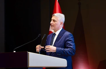 Ticaret Bakanı Ömer Bolat: "Türk otomotiv sektörü son 20 yılda 19 kez ihracat şampiyonu olmuştur" 