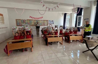 Tillo’da jandarmadan öğrencilere güvenli yaşam eğitimi 