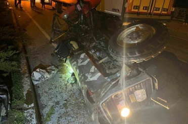 Tır ile traktörün çarpıştığı kazada karı koca hayatını kaybetti 