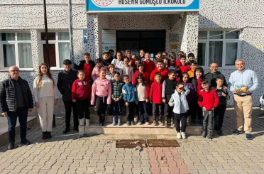 Tırazlar Hüseyin Gümüşlü İlkokulu’nda yazar-öğrenci buluşması 