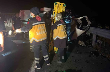 Tırdan ayrılan dorse zincirleme kazaya sebep oldu: 3 ölü 