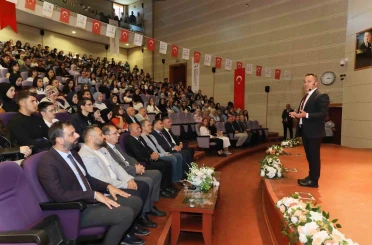 TOGÜ’de oryantasyon programında öğrencilere yol haritası 