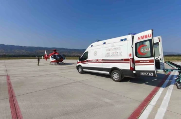 Tokat’ta kafa travması geçiren çocuk, helikopter ambulansla Ankara’ya sevk edildi 