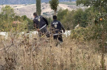Tokat’ta uygulama noktasında kaçan göçmen konteyner altında yakalandı 